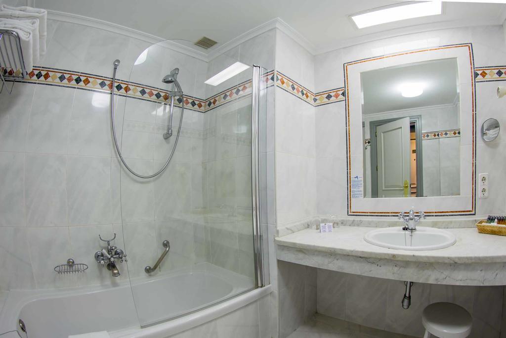 Double Room with Romantic Package
